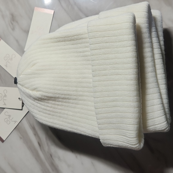 Calia Ribbed Beanie in cloud cream - Picture 5 of 5